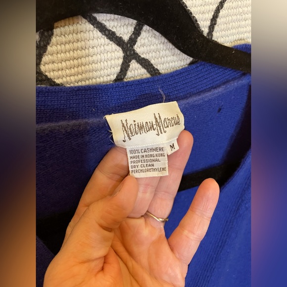 100% cashmere sweater button up size medium - Picture 3 of 6